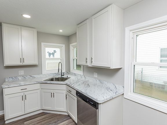 4th image of 2775 8th St