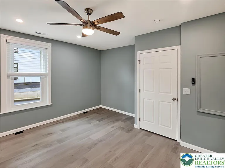 411 Main St #2 — Photo 13
