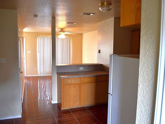 5th image of 4404 Abigail Dr