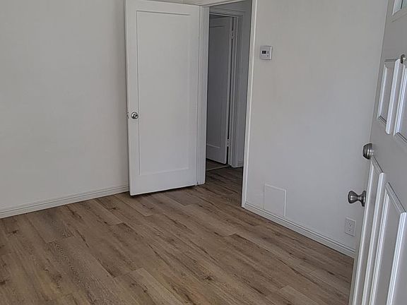4th image of 113 Davis Dr APT A