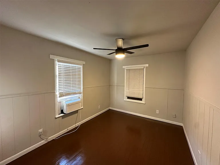 2721 Napoleon St — Photo 12