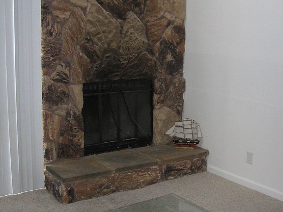 Fireplace 3rd_02192016