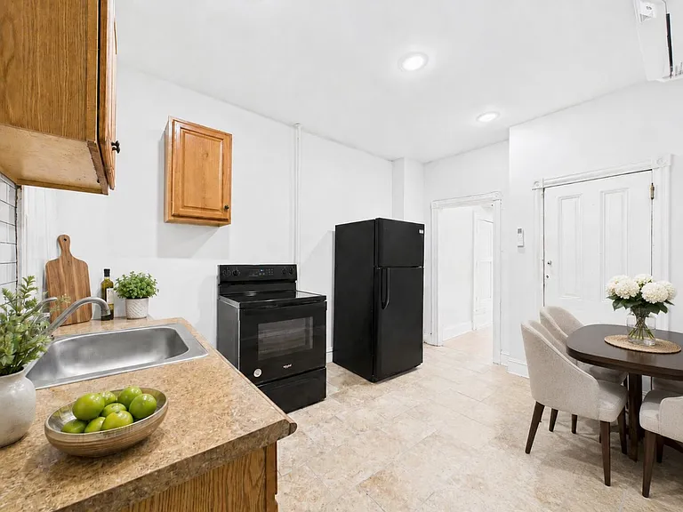 2914 Girard Ave — Photo 5