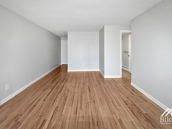 4th image of 115 Bourne Ave APT 2