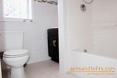 Rented by aptsandlofts.com