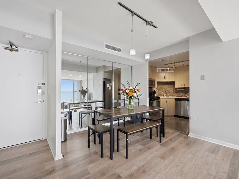 3200 N Lake Shore Dr #2102 — Photo 9