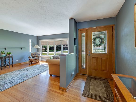 4th image of 1515 Greenbriar Ln