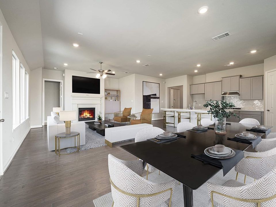 Westland Ranch - Sabine Interior Image 1