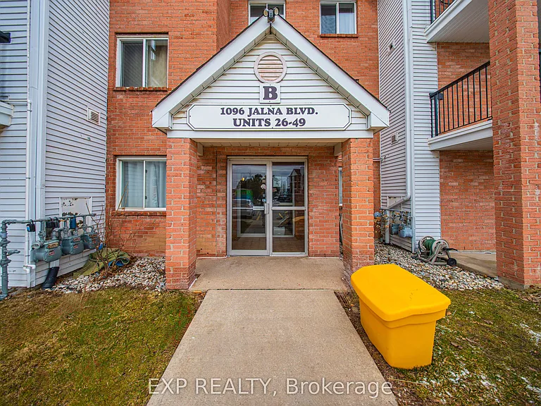 1096 Jalna Blvd #28 — Photo 3