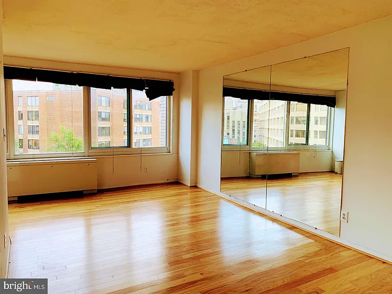 1330 New Hampshire Ave NW #808 — Photo 4