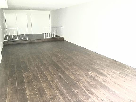 3rd image of 2332 S Bentley Ave APT 206