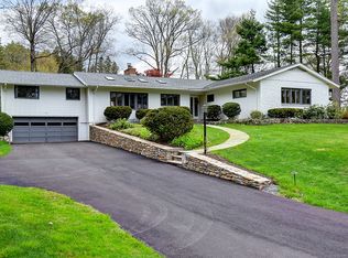 37 Wendy Ln, West Hartford, CT 06117