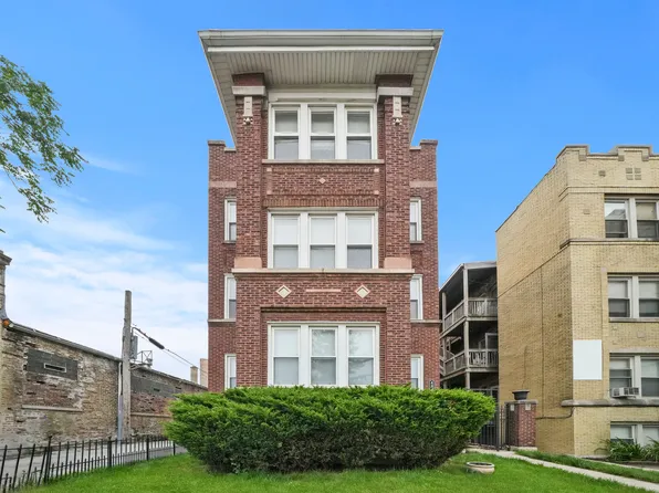 4848 W Belle Plaine Ave #1R, Chicago, IL 60641