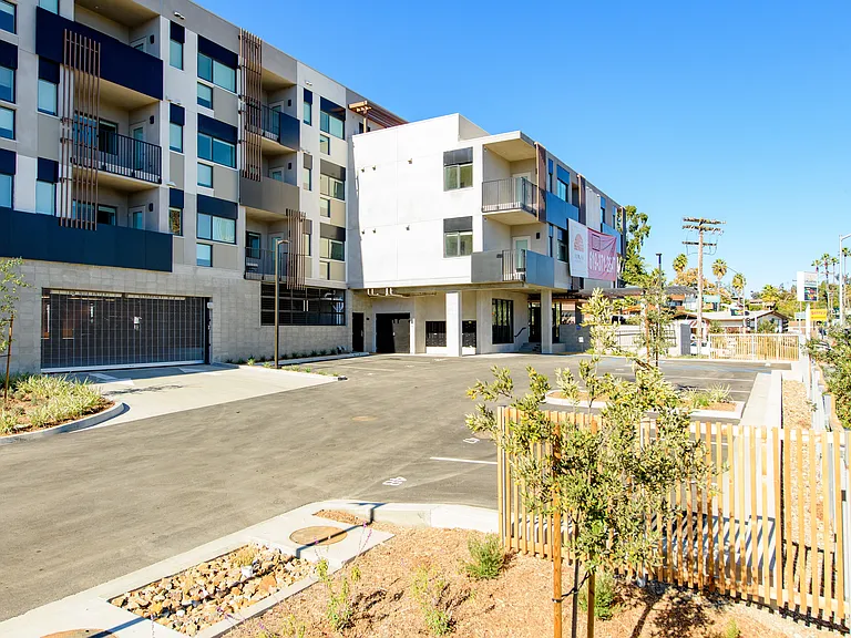 Rising Sun Apartments — Photo 68