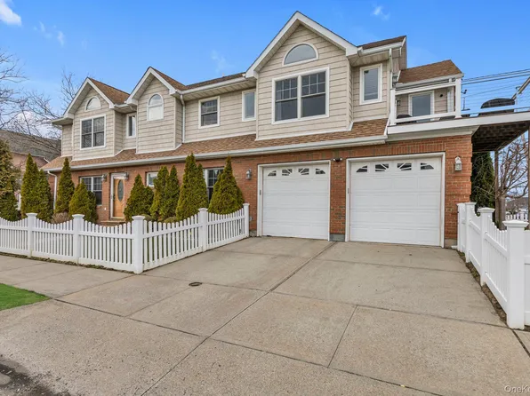 703 Neptune Boulevard, Long Beach, NY 11561