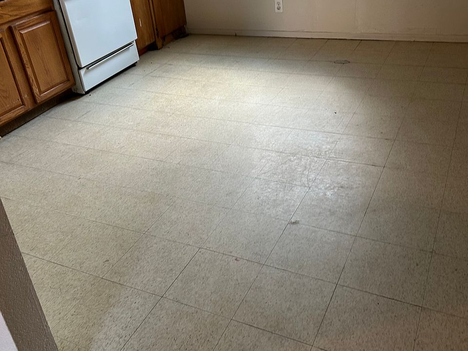 1st image of 465 Brooks Dr APT B