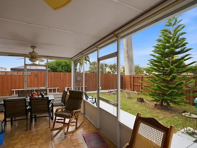 13741 SW 160th Ter — Photo 30
