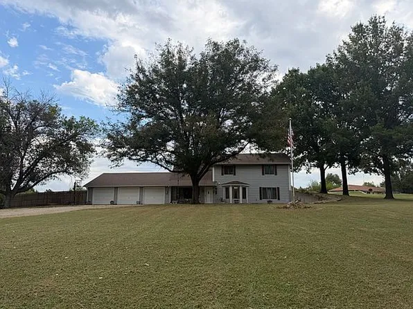 9420 NW 42nd St, Silver Lake, KS 66539