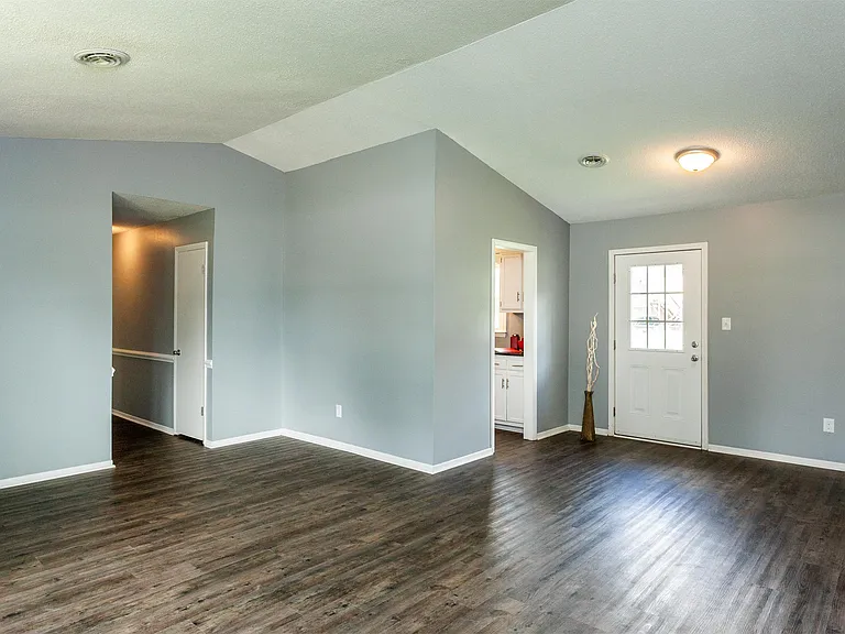 1309 Sportsman Trl — Photo 3