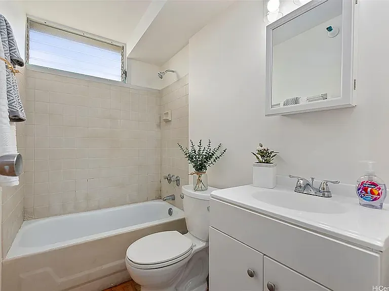 1060 Kamehameha Hwy #2401B — Photo 13