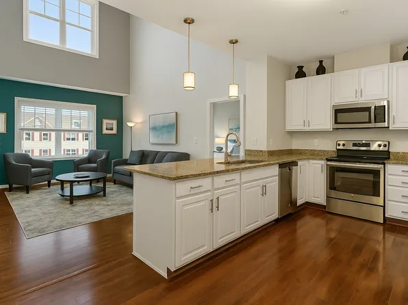 360 Andover St Unit 1310, Danvers, MA 01923