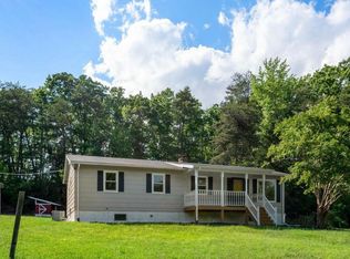 9600 Honeysuckle Rd, Fredericksburg, VA 22408