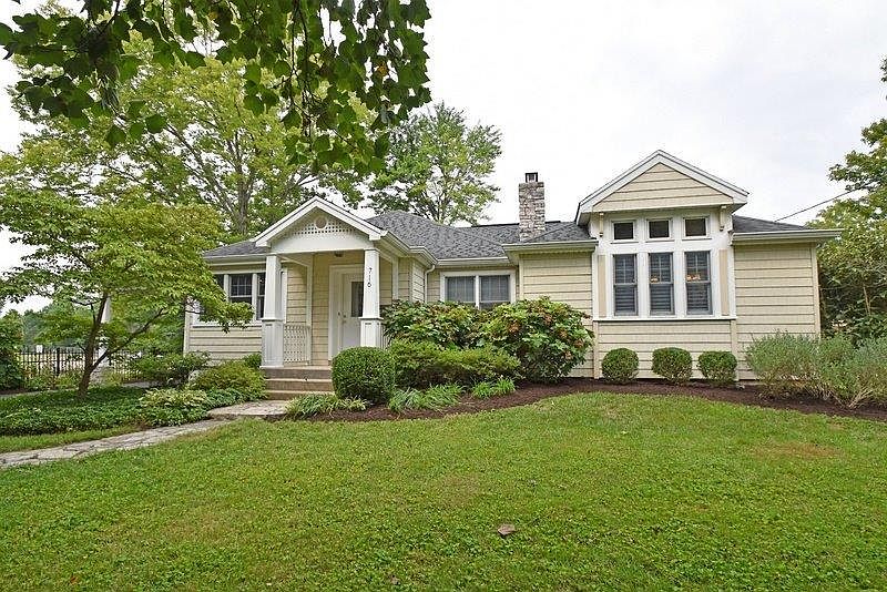1st image of 716 Myrtle Ave