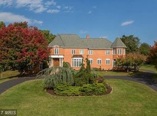 1 Stapleford Hall Ct, Rockville, MD 20854