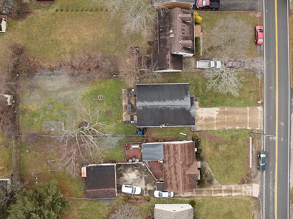 2nd image of 91 Brookwood Way S