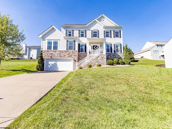 304 Dairy Ln, Morgantown, WV 26508