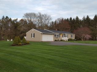 47 Williamsburg Dr, Monroe, CT 06468