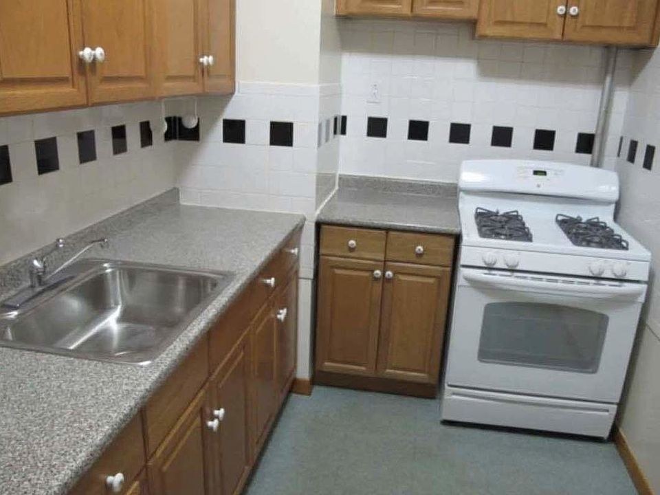1st image of 4524 42nd St APT 2A