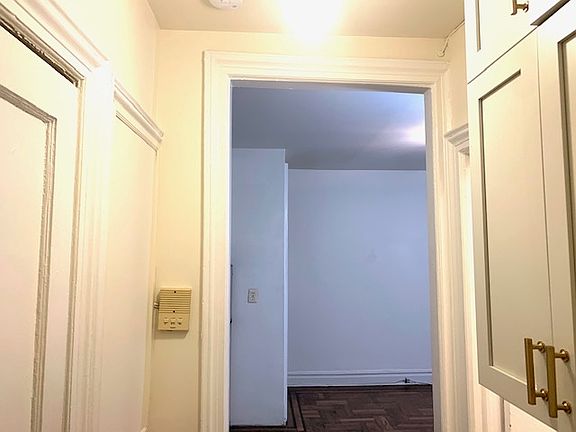4th image of 45-16 39th Pl #2A