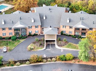 1612 Gardiner Ln APT 116, Louisville, KY