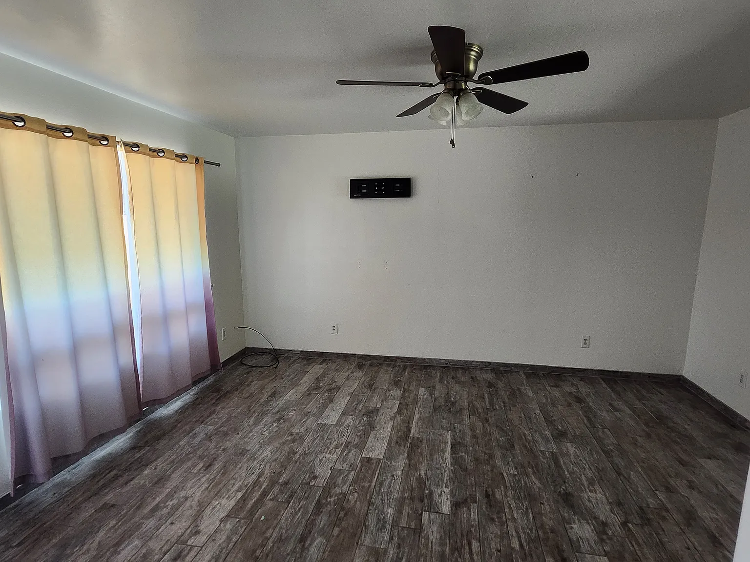 3 bed, 1630 sqft, $2,000 — Photo 3