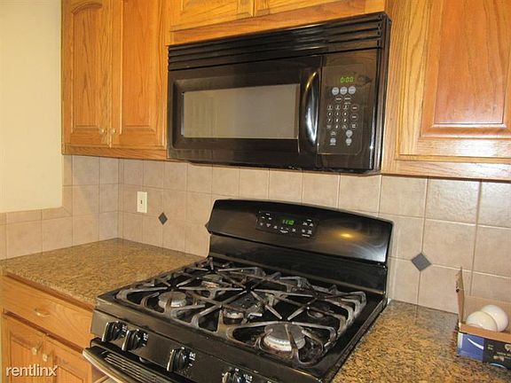 2nd image of 123 E 156th Pl S