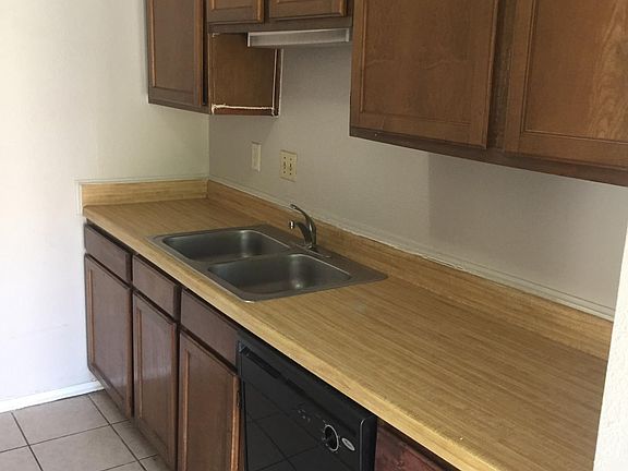 4th image of 8837 Meadow Range St