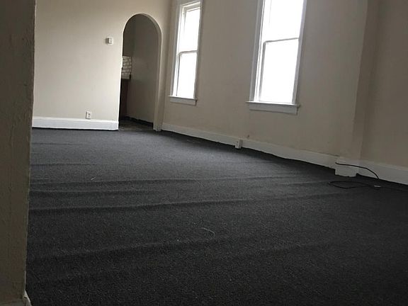 4th image of 110 Alma Ave #Single