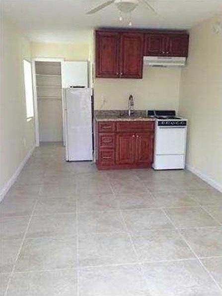 2nd image of 1041 NE 33rd St