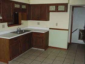 5th image of 7881 1st St