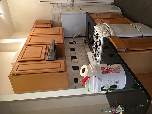 Rented by Peter Meskouris LREB | media 22