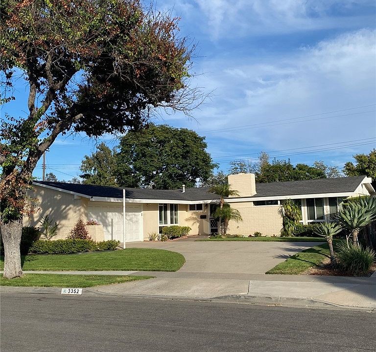 1st image of 3352 Rowena Dr