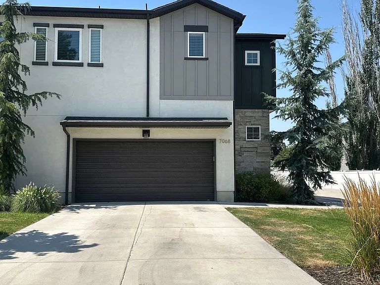 7068 S 300 E — Photo 1