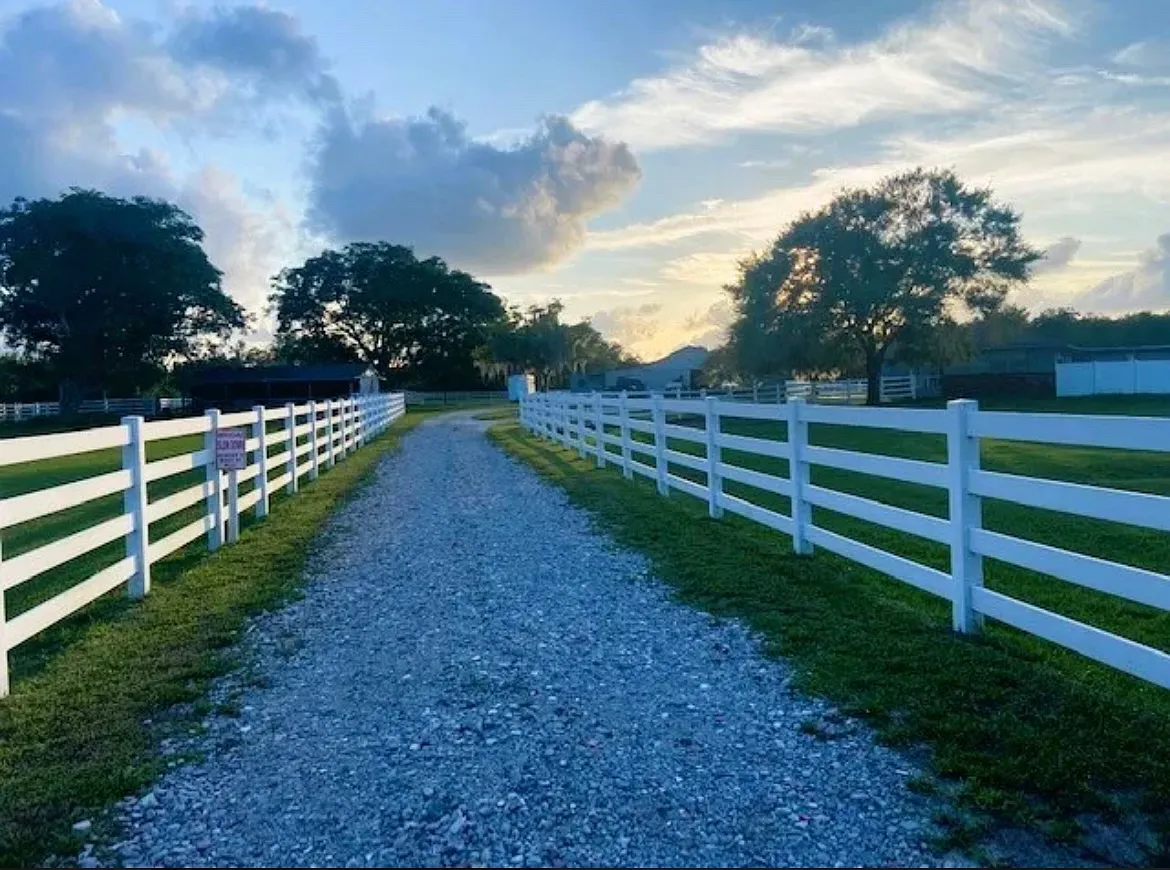 Sinclair Dr, Sarasota — Photo 1