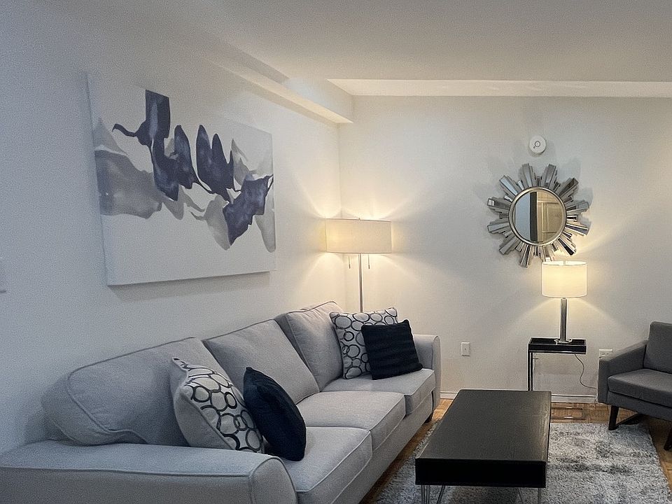 1st image of 150 W 51st St APT 1612