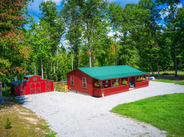 706 End Of Trail Ln, Allardt, TN 38504