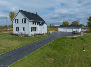 3517 Double Q Rd, Green Bay, WI 54311