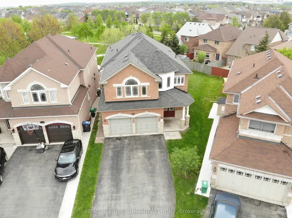 7272 Milano Ct, Mississauga, ON L5W 0A2