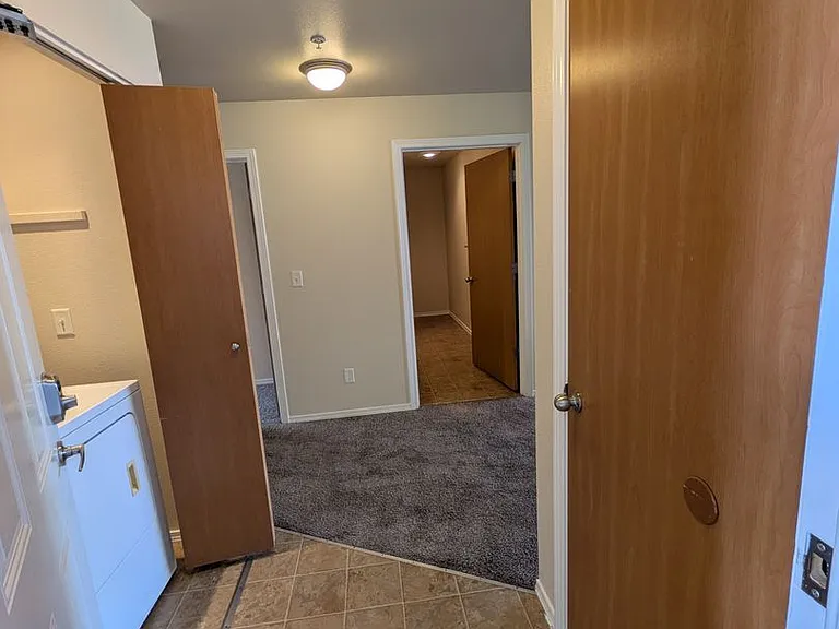 Wellesley Park Apartments — Photo 50