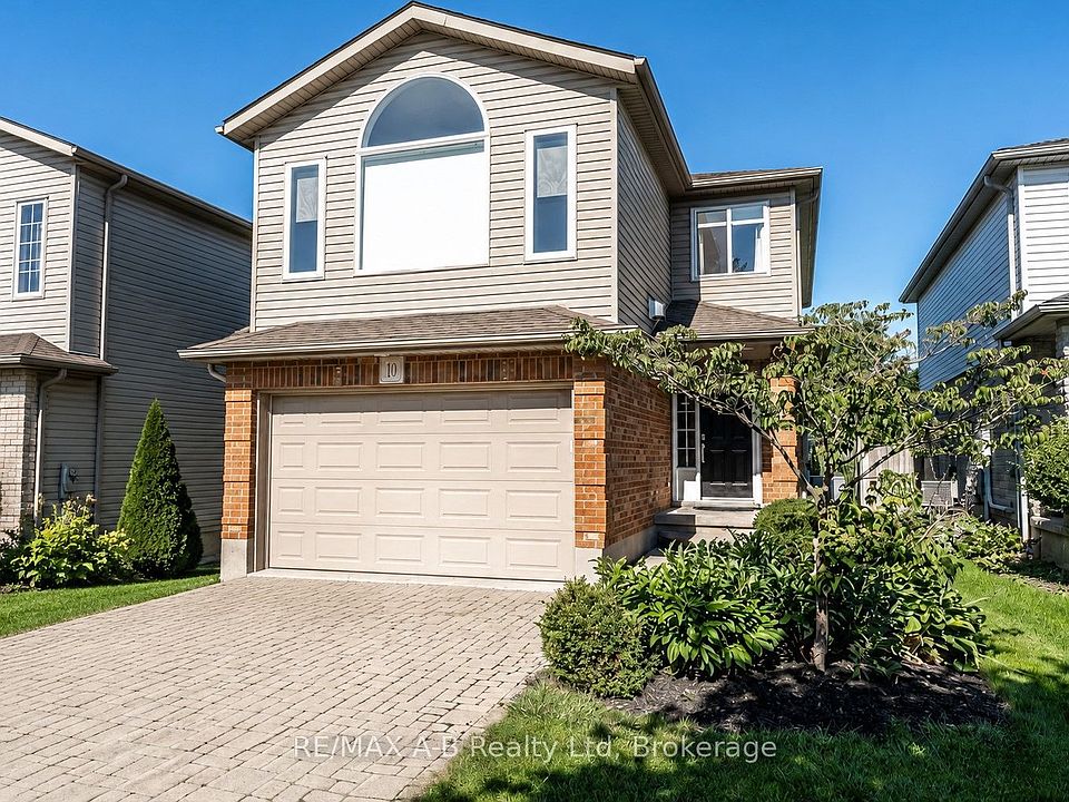1st image of 10 Buckingham Dr